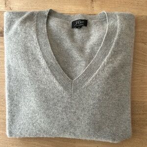JCrew women’s cashmere boyfriend V neck sweater light grey Small